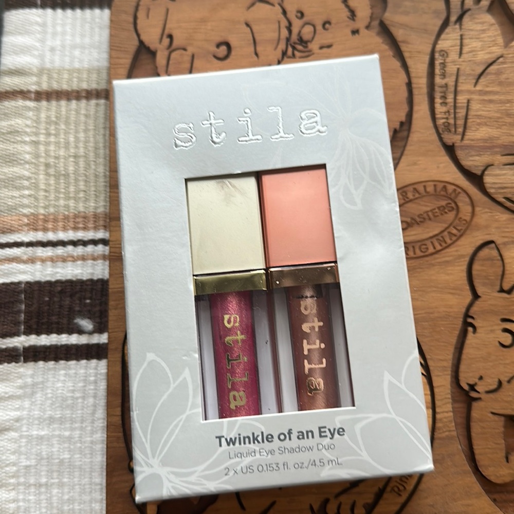 Stila Twinkle of an eye Liquid eye shadow duo